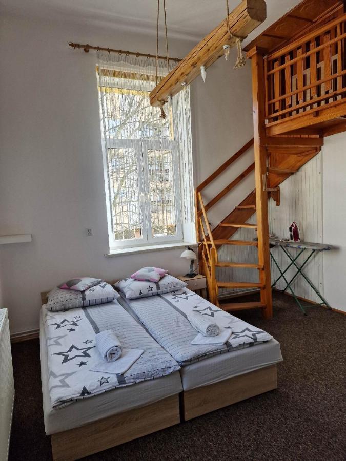 Nocleg W Krosnie Przy Kolejowej Krosno Exteriér fotografie