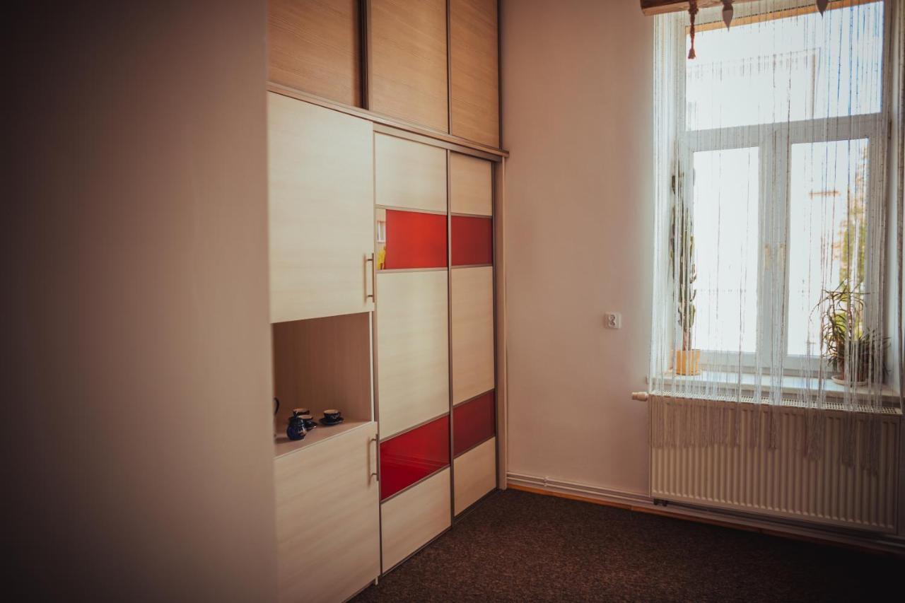Nocleg W Krosnie Przy Kolejowej Krosno Exteriér fotografie